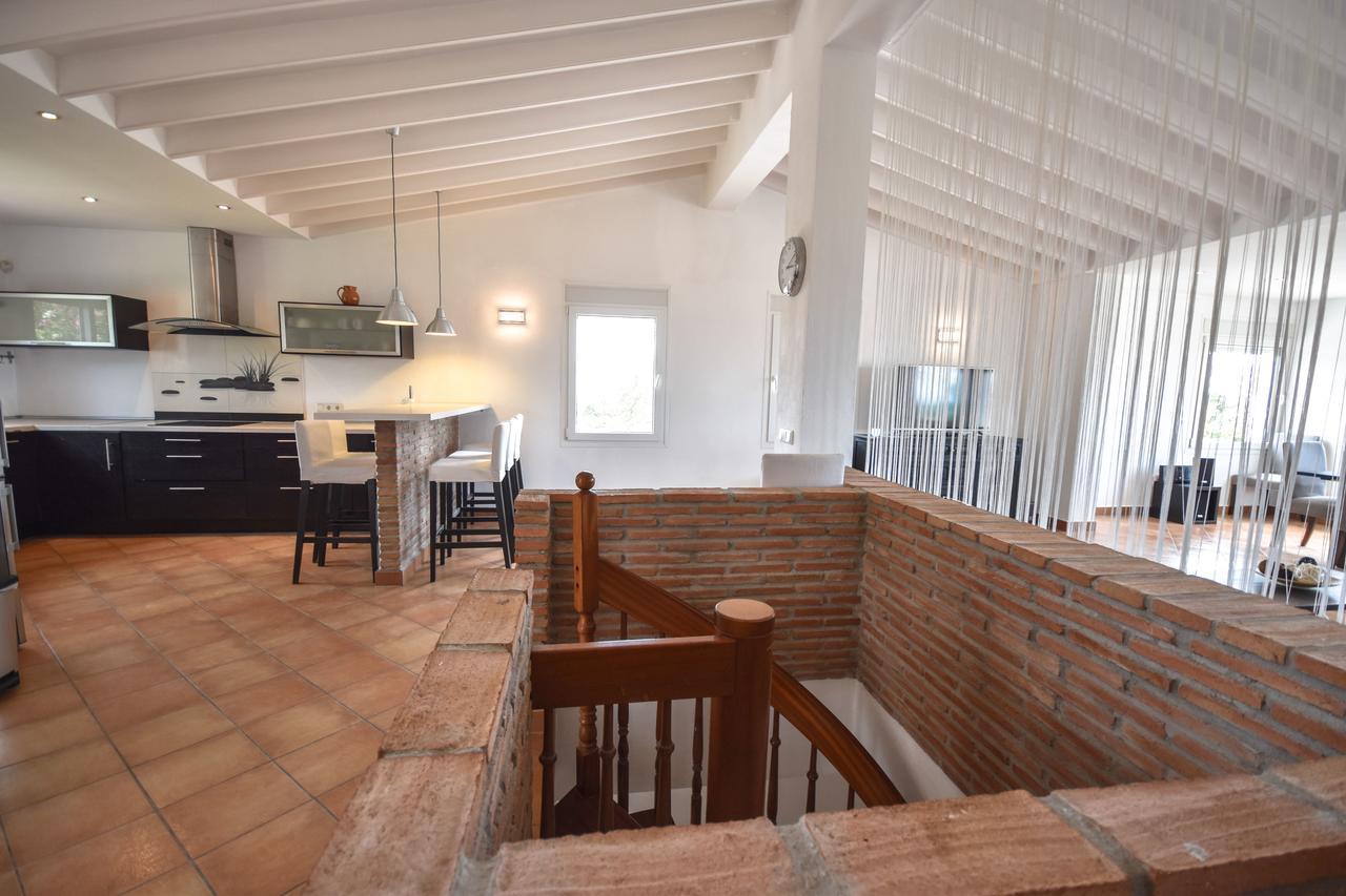 In The Second Line, Modern Beachfront Holiday Home In Costabella, Marbella Exterior foto
