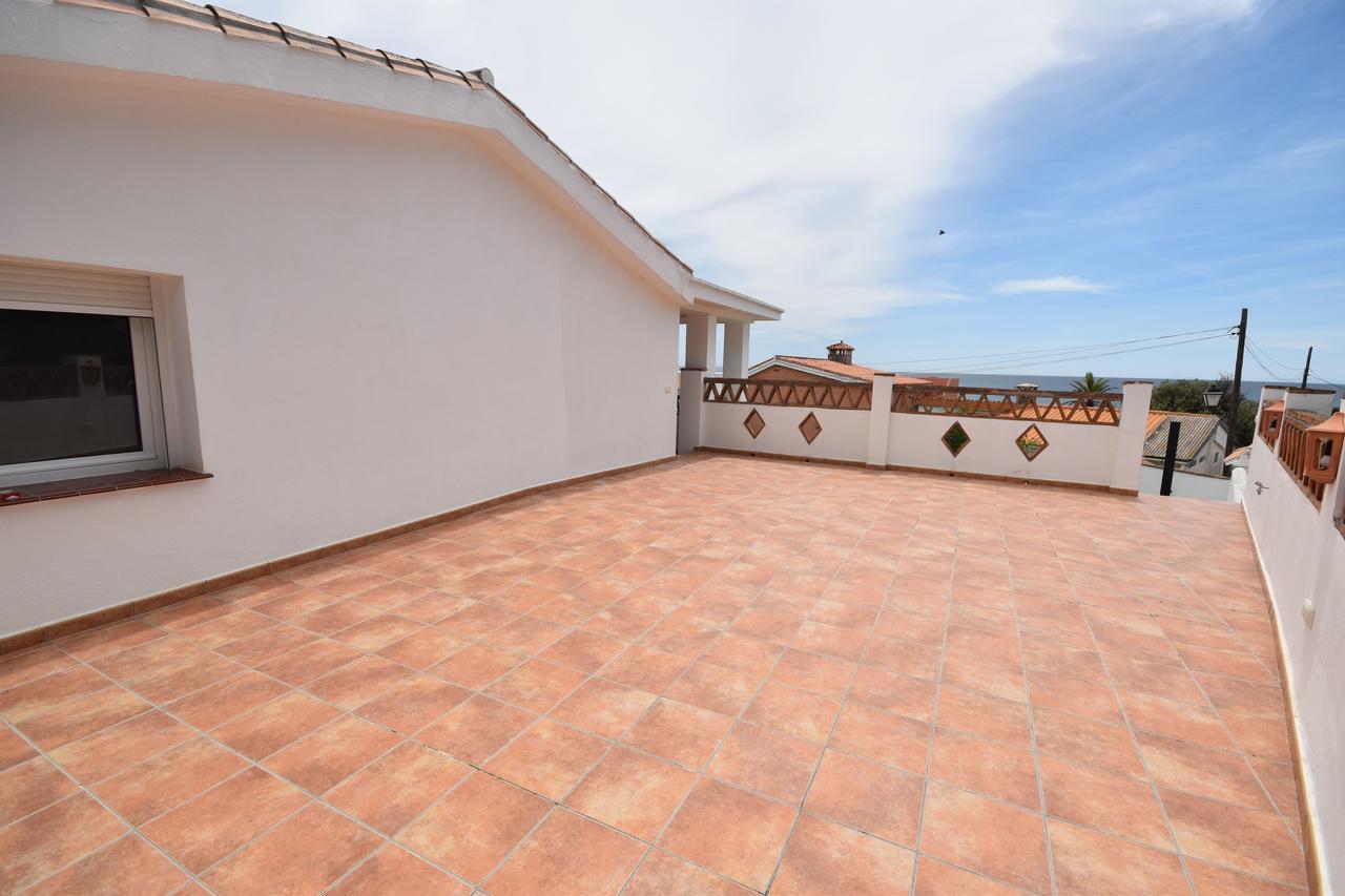 In The Second Line, Modern Beachfront Holiday Home In Costabella, Marbella Exterior foto