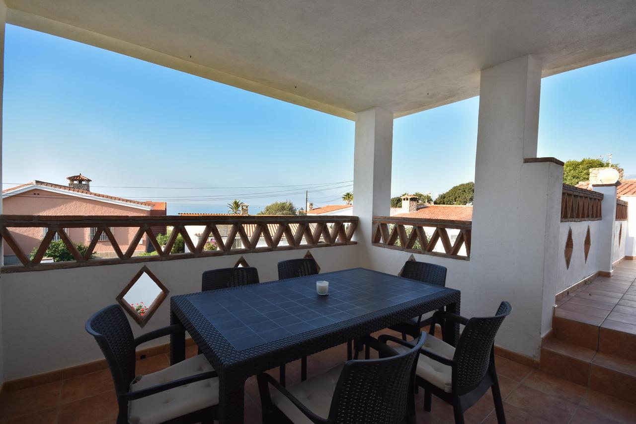 In The Second Line, Modern Beachfront Holiday Home In Costabella, Marbella Exterior foto