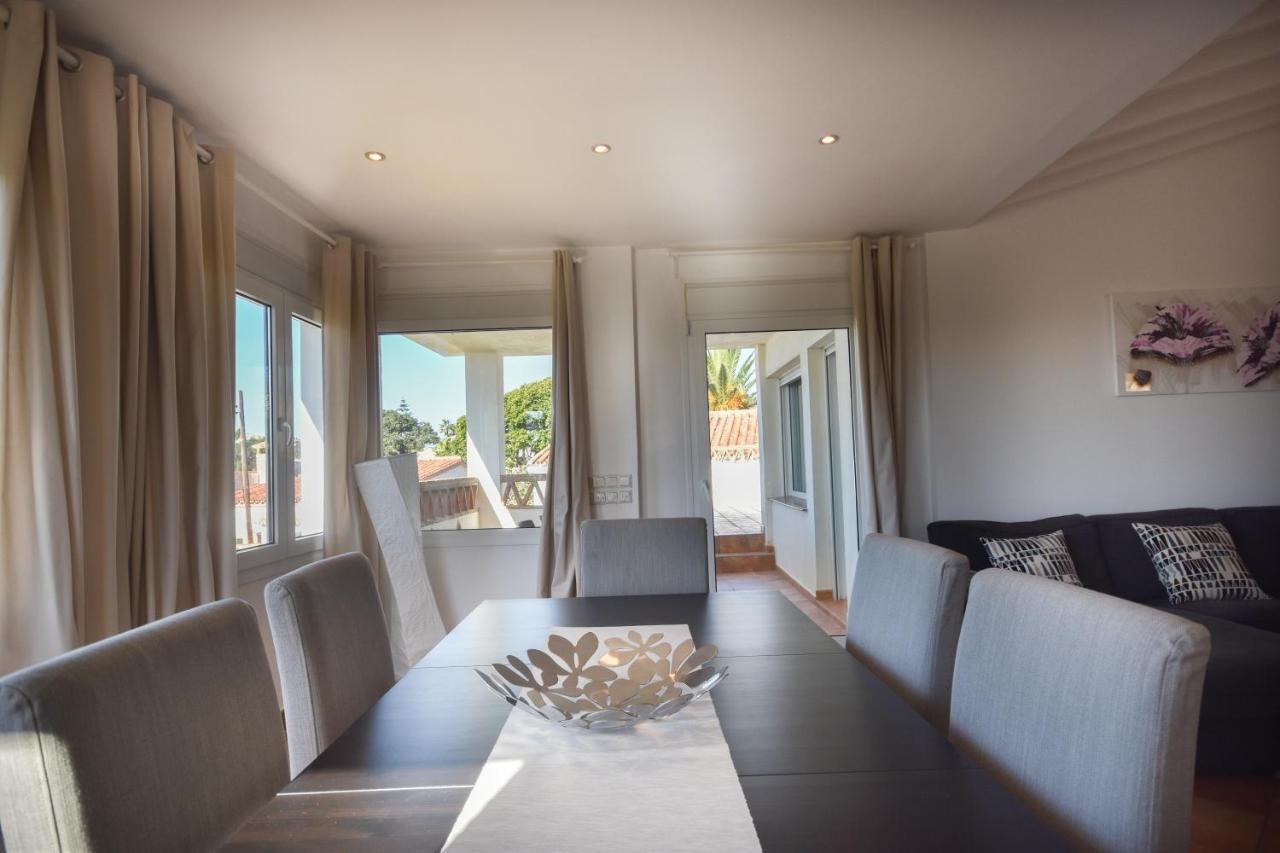In The Second Line, Modern Beachfront Holiday Home In Costabella, Marbella Exterior foto